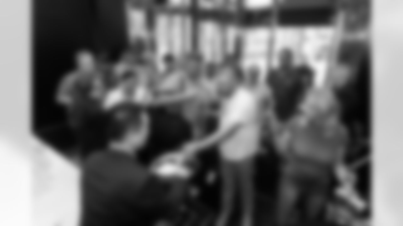 ATLANTA, GA - September 06, 2025 - Luxury Suite Excursion arrives for the game between the Tampa Bay Buccaneers and Atlanta Falcons. The Bucs won the game, 23-20. Photo By Doug DeFelice/Tampa Bay Buccaneers