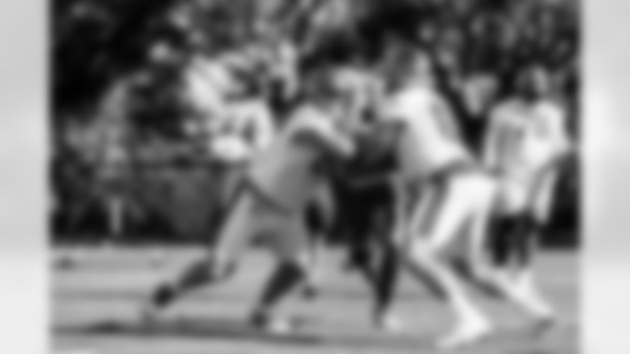 TAMPA, FL - December 17, 2025 - Week 16 practice at AdventHealth Training Center. Photo By Tori Richman/Tampa Bay Buccaneers