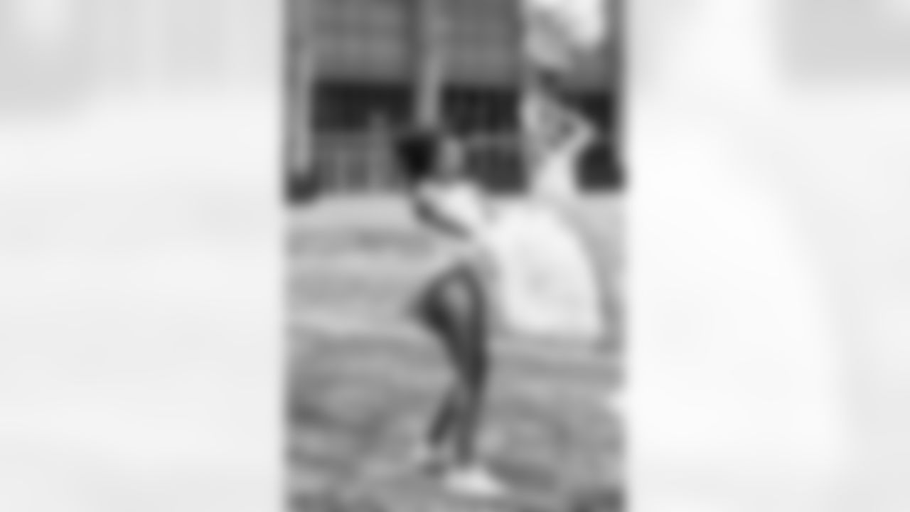 TAMPA, FL - December 09, 2025 - Tampa Bay Buccaneers Cheerleaders during Field Rehearsal at AdventHealth Training Center. Photo By Tori Richman/Tampa Bay Buccaneers