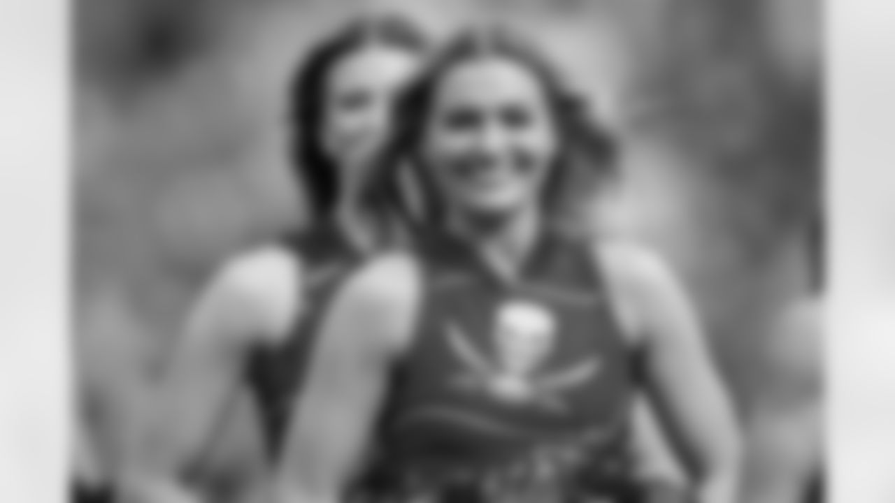 TAMPA, FL - December 07, 2025 - The Tampa Bay Buccaneers and New Orleans Saints during a regular season game at Raymond James Stadium. The Bucs lost the game, 24-20. Photo By Doug DeFelice/Tampa Bay Buccaneers