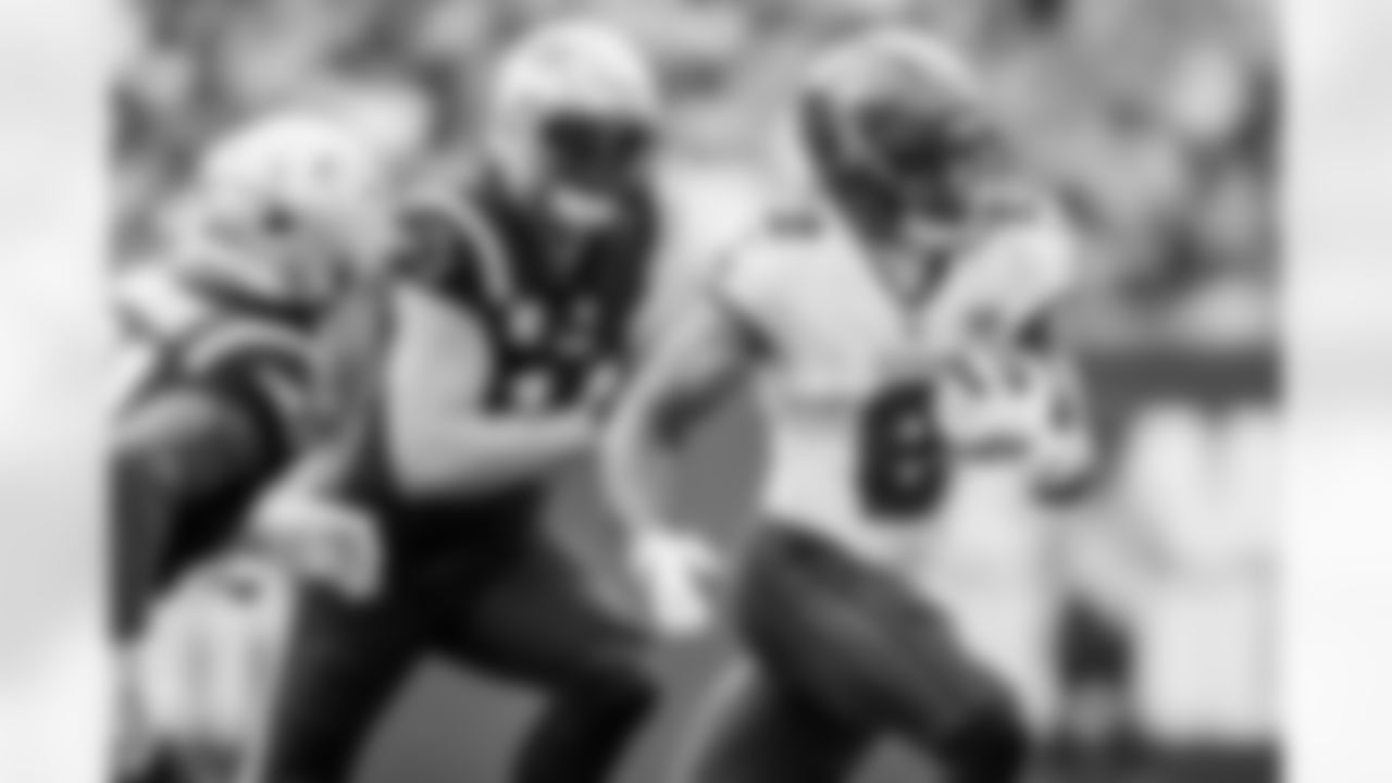 TAMPA, FL - November 09, 2025 - Wide Receiver Emeka Egbuka #2 of the Tampa Bay Buccaneers during the game between the New England Patriots and Tampa Bay Buccaneers. The Bucs lost the game, 28-23. Photo By Tori Richman/Tampa Bay Buccaneers