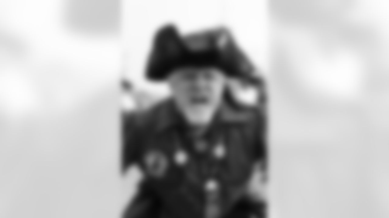 TAMPA, FL - December 07, 2025 - The Tampa Bay Buccaneers and New Orleans Saints during a regular season game at Raymond James Stadium. The Bucs lost the game, 24-20. Photo By Cian Leach/Tampa Bay Buccaneers