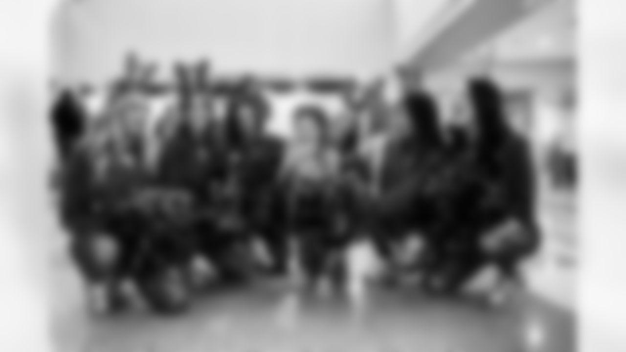 ST. PETERSBURG, FL - December 16, 2025 - Rookie Club visit to Johns Hopkins All Children's Hospital. Photo By Tori Richman/Tampa Bay Buccaneers