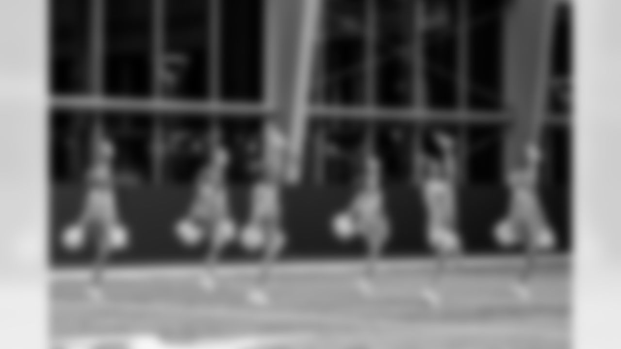 TAMPA, FL - December 09, 2025 - Tampa Bay Buccaneers Cheerleaders during Field Rehearsal at AdventHealth Training Center. Photo By Tori Richman/Tampa Bay Buccaneers