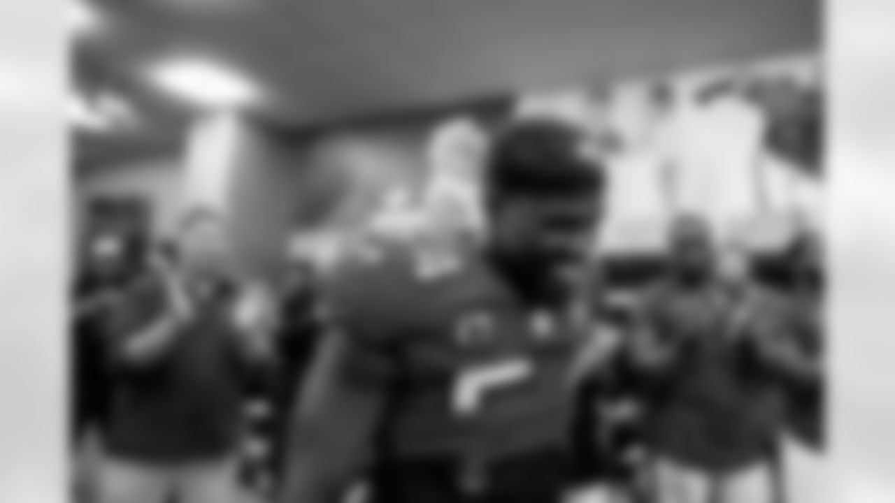 TAMPA, FL - January 03, 2026 - The Carolina Panthers and Tampa Bay Buccaneers play a regular season game at Raymond James Stadium. The Bucs won the game, 16-14. Photo By Kyle Zedaker/Tampa Bay Buccaneers