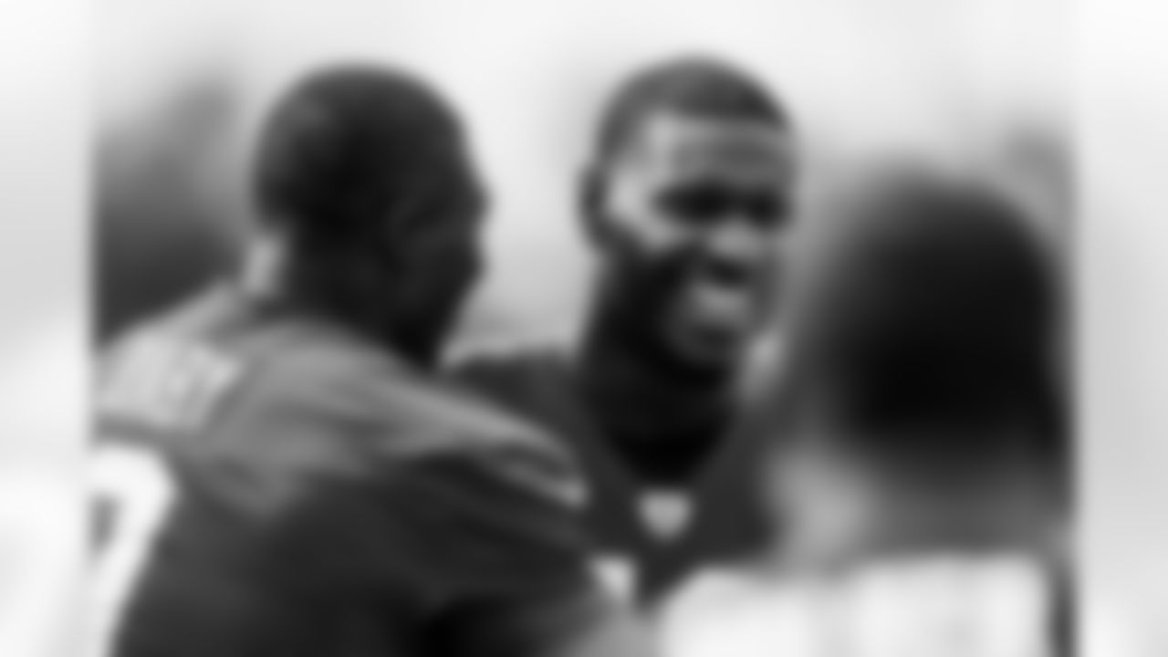 TAMPA, FL - May 13, 2025 - Outside Linebacker Yaya Diaby #0 and Outside Linebacker Chris Braswell #43 of the Tampa Bay Buccaneers during Phase 2 workouts at AdventHealth Training Center. Photo By Tori Richman/Tampa Bay Buccaneers