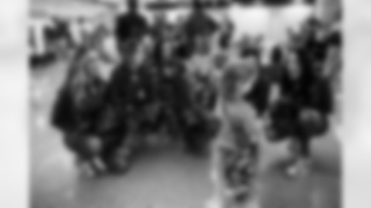 ST. PETERSBURG, FL - December 16, 2025 - Rookie Club visit to Johns Hopkins All Children's Hospital. Photo By Tori Richman/Tampa Bay Buccaneers