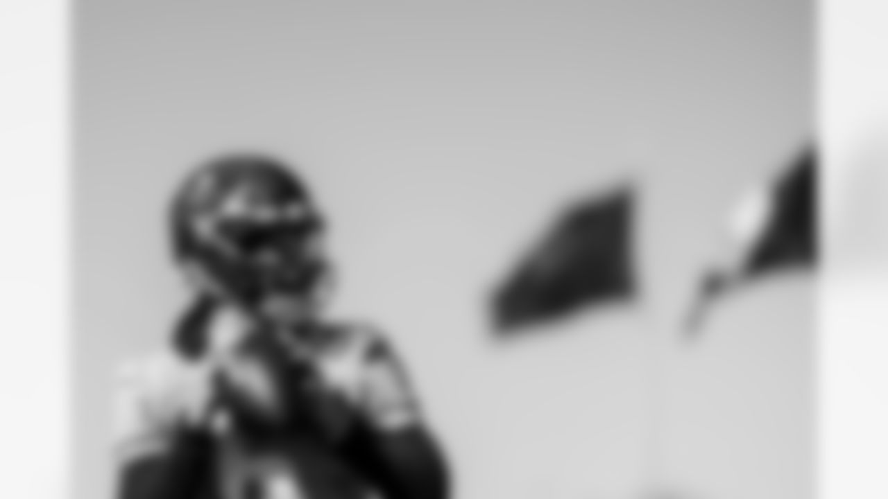 TAMPA, FL - December 31, 2025 - Week 18 Practice at AdventHealth Training Center. Photo By Tori Richman/Tampa Bay Buccaneers