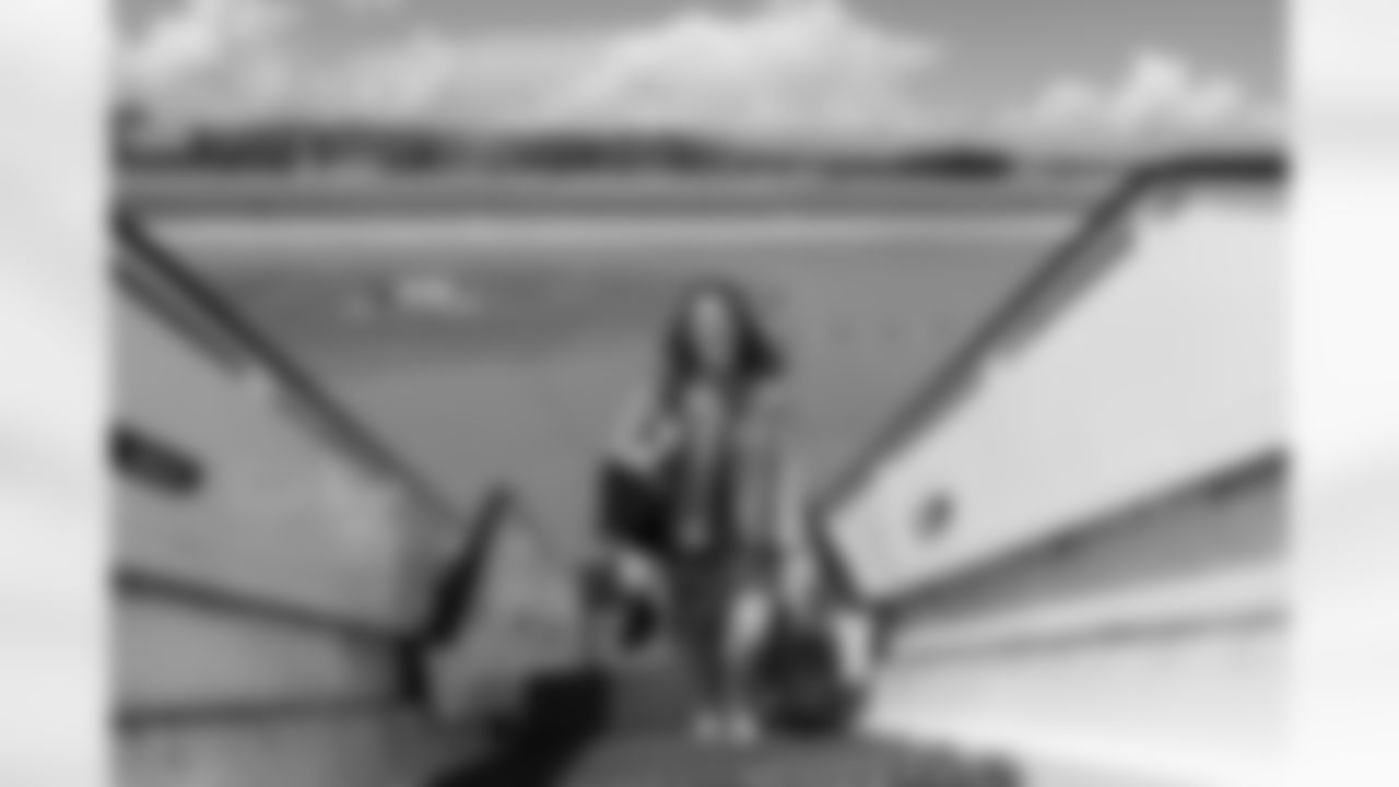 ATLANTA, GA - September 06, 2025 - Luxury Suite Excursion departs for the game between the Tampa Bay Buccaneers and Atlanta Falcons. The Bucs won the game, 23-20. Photo By Doug DeFelice/Tampa Bay Buccaneers