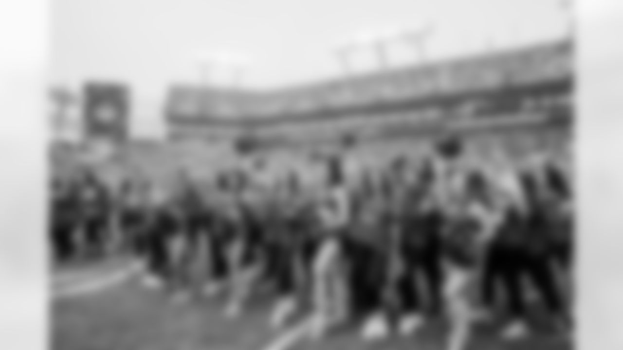 TAMPA, FL - December 07, 2025 - The Tampa Bay Buccaneers and New Orleans Saints during a regular season game at Raymond James Stadium. The Bucs lost the game, 24-20. Photo By Tori Richman/Tampa Bay Buccaneers