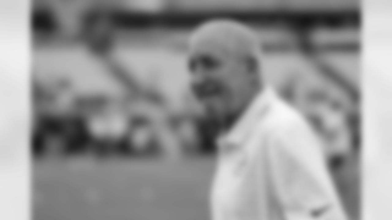 Pittsburgh Steelers special teams coordinator Danny Smith walks the field before an NFL preseason football game against the Jacksonville Jaguars, Saturday, Aug. 9, 2025, in Jacksonville, Fla. The Steelers defeated the Jaguars 31-25. (AP Photo/Gary McCullough)