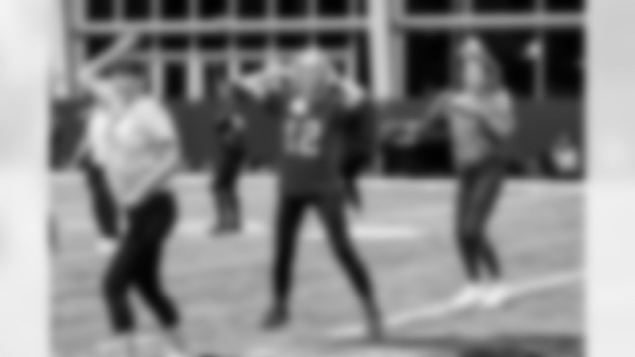 TAMPA, FL - November 19, 2025 - Tampa Bay Buccaneers Cheerleaders and Alumni during Field Rehearsal at AdventHealth Training Center. Photo By Tori Richman/Tampa Bay Buccaneers