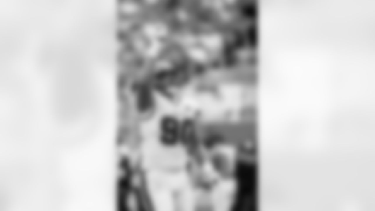 MIAMI GARDENS, FL - December 28, 2025 - Defensive Lineman Logan Hall #90 of the Tampa Bay Buccaneers during the game between the Tampa Bay Buccaneers and Miami Dolphins. The Bucs lost the game, 20-17. Photo By Tori Richman/Tampa Bay Buccaneers