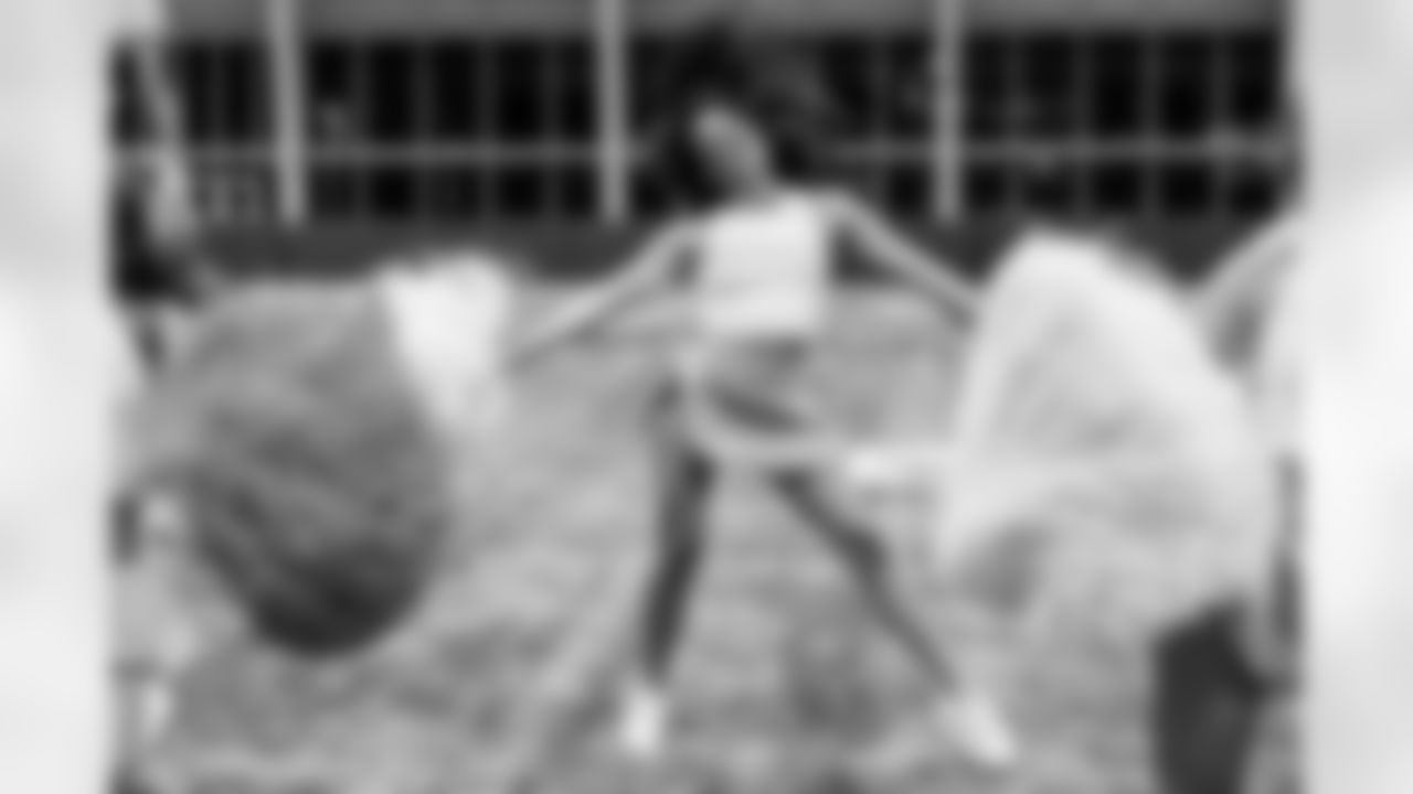 TAMPA, FL - December 09, 2025 - Tampa Bay Buccaneers Cheerleaders during Field Rehearsal at AdventHealth Training Center. Photo By Tori Richman/Tampa Bay Buccaneers