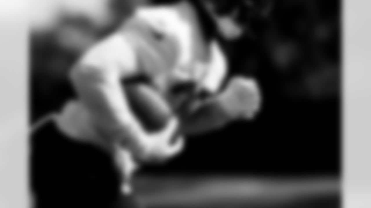 TAMPA, FL - December 17, 2025 - Week 16 practice at AdventHealth Training Center. Photo By Tori Richman/Tampa Bay Buccaneers