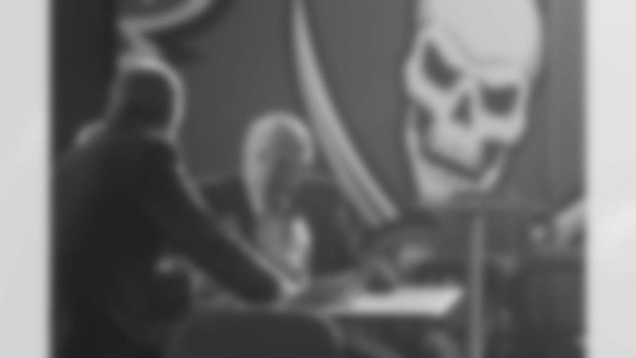 TAMPA, FL - December 11, 2025 - The 1976 Tampa Bay Buccaneers team reunion in the Hyundai Club at Raymond James Stadium. Photo By Mike Carlson/Tampa Bay Buccaneers