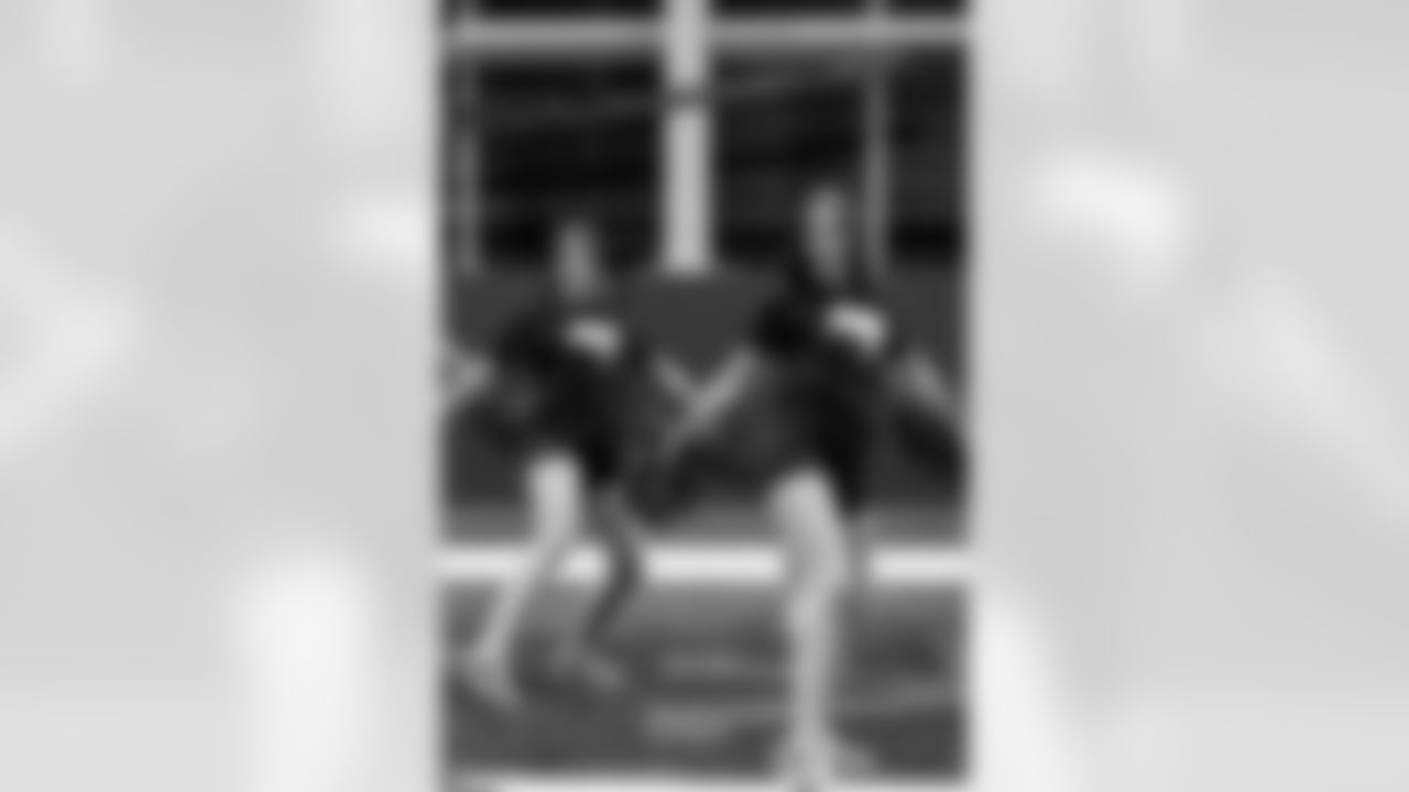 TAMPA, FL - December 04, 2025 - Tampa Bay Buccaneers Cheerleaders field rehearsal at AdventHealth Training Center. Photo By Tori Richman/Tampa Bay Buccaneers