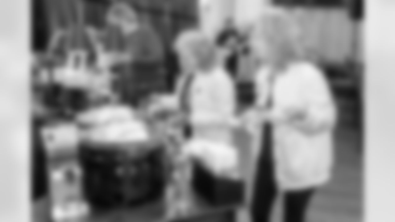 TAMPA, FL - December 11, 2025 - The 1976 Tampa Bay Buccaneers team reunion in the Hyundai Club at Raymond James Stadium. Photo By Mike Carlson/Tampa Bay Buccaneers