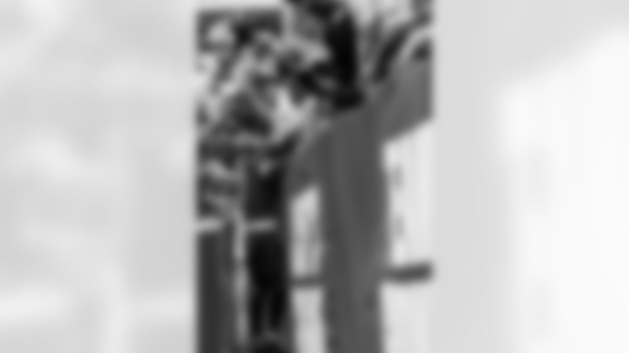 TAMPA, FL - December 07, 2025 - The Tampa Bay Buccaneers and New Orleans Saints during a regular season game at Raymond James Stadium. The Bucs lost the game, 24-20. Photo By Tori Richman/Tampa Bay Buccaneers