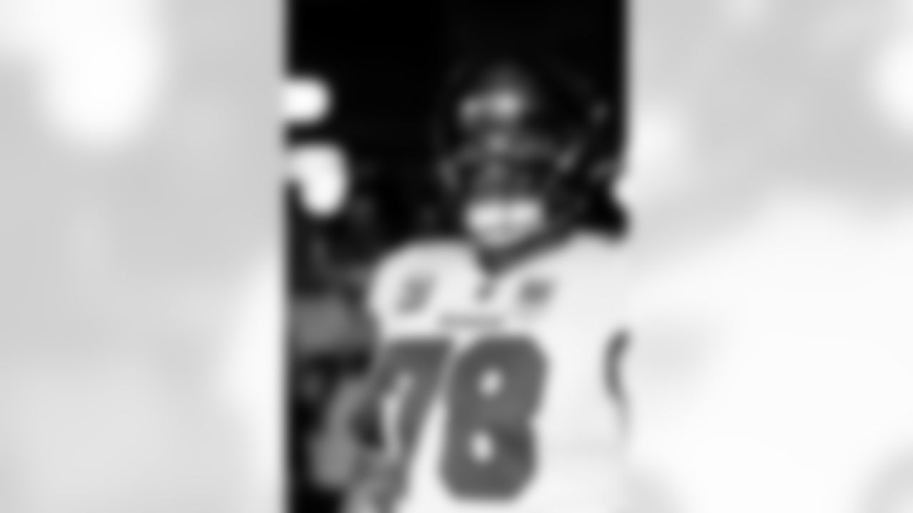 CHARLOTTE, NC - December 21, 2025 - Tackle Tristan Wirfs #78 of the Tampa Bay Buccaneers before the game between the Tampa Bay Buccaneers and Carolina Panthers. The Bucs lost the game, 23-20. Photo By Kyle Zedaker/Tampa Bay Buccaneers