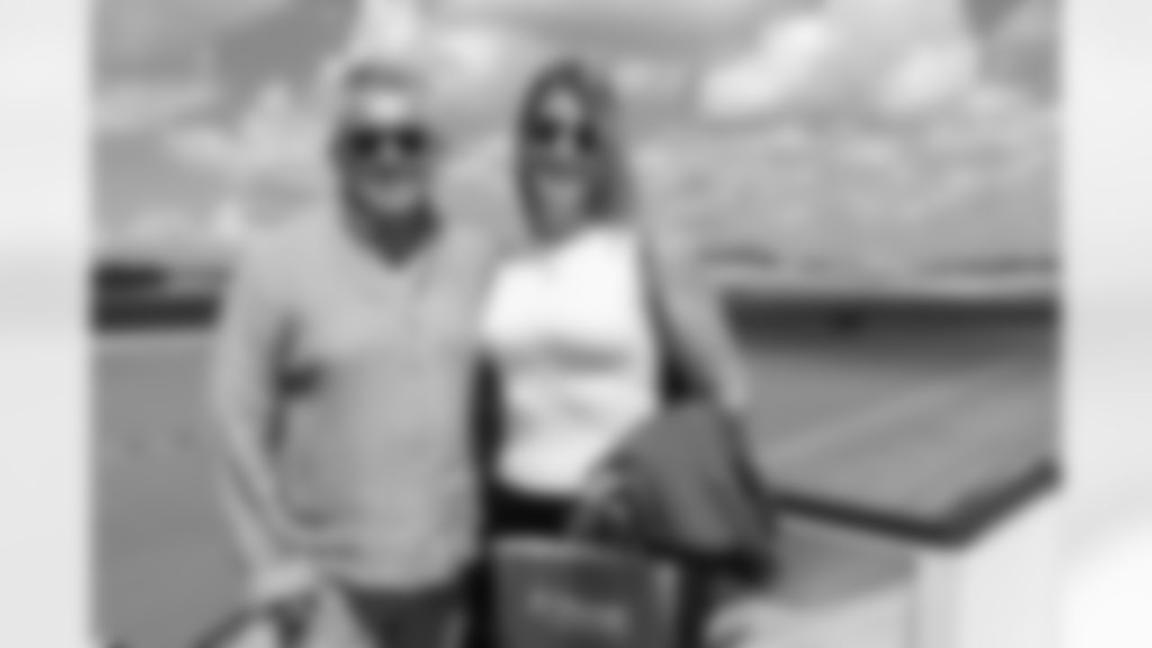 ATLANTA, GA - September 06, 2025 - Luxury Suite Excursion departs for the game between the Tampa Bay Buccaneers and Atlanta Falcons. The Bucs won the game, 23-20. Photo By Doug DeFelice/Tampa Bay Buccaneers