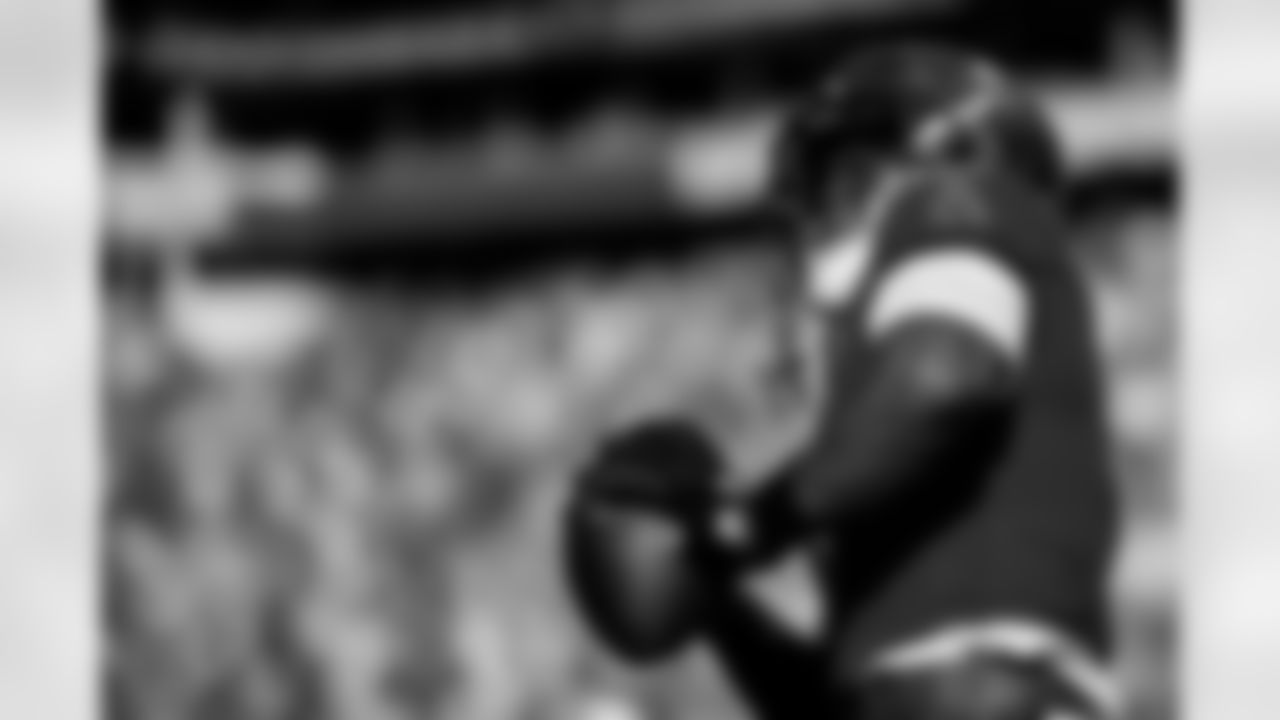 TAMPA, FL - November 30, 2025 - Running Back Bucky Irving #7 of the Tampa Bay Buccaneers celebrates a touchdown during the game between the Arizona Cardinals and Tampa Bay Buccaneers. The Bucs won the game, 20-17. Photo By Kyle Zedaker/Tampa Bay Buccaneers