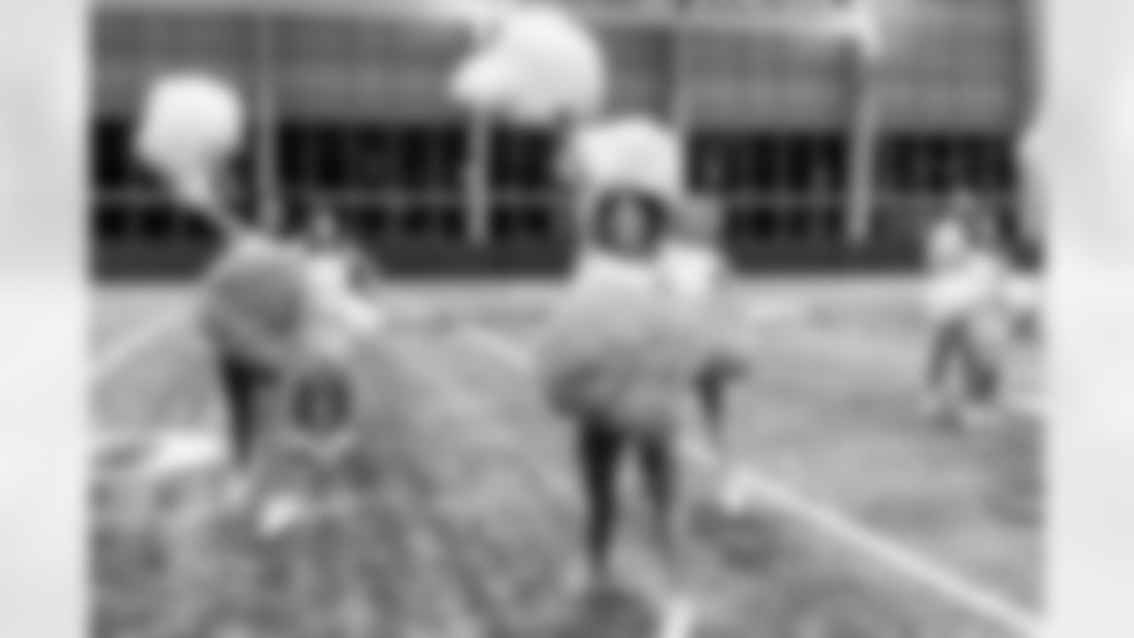 TAMPA, FL - December 09, 2025 - Tampa Bay Buccaneers Cheerleaders during Field Rehearsal at AdventHealth Training Center. Photo By Tori Richman/Tampa Bay Buccaneers