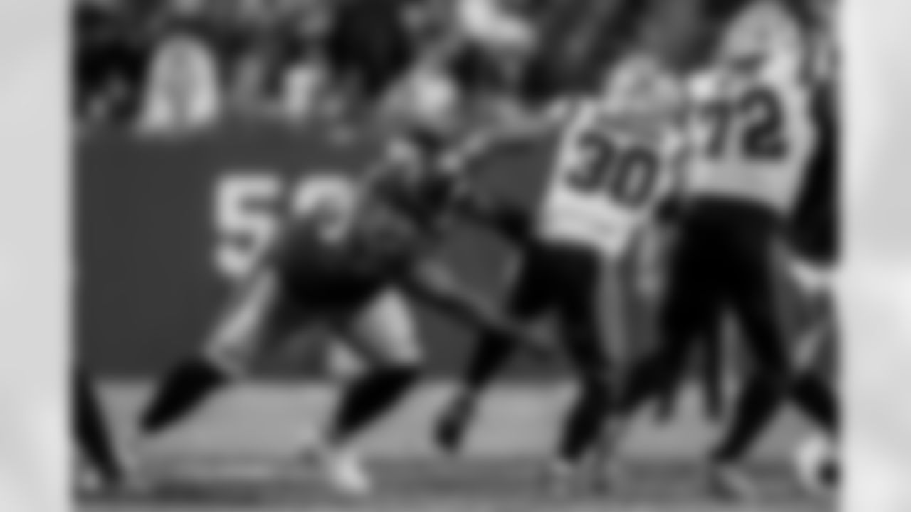 TAMPA, FL - January 03, 2026 - The Carolina Panthers and Tampa Bay Buccaneers play a regular season game at Raymond James Stadium. The Bucs won the game, 16-14. Photo By Tori Richman/Tampa Bay Buccaneers