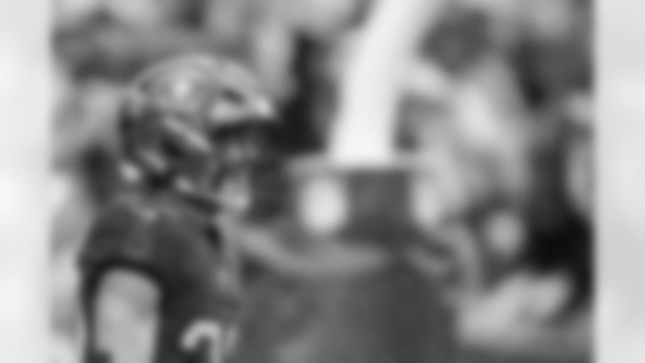 TAMPA, FL - December 07, 2025 - The Tampa Bay Buccaneers and New Orleans Saints during a regular season game at Raymond James Stadium. The Bucs lost the game, 24-20. Photo By Doug DeFelice/Tampa Bay Buccaneers