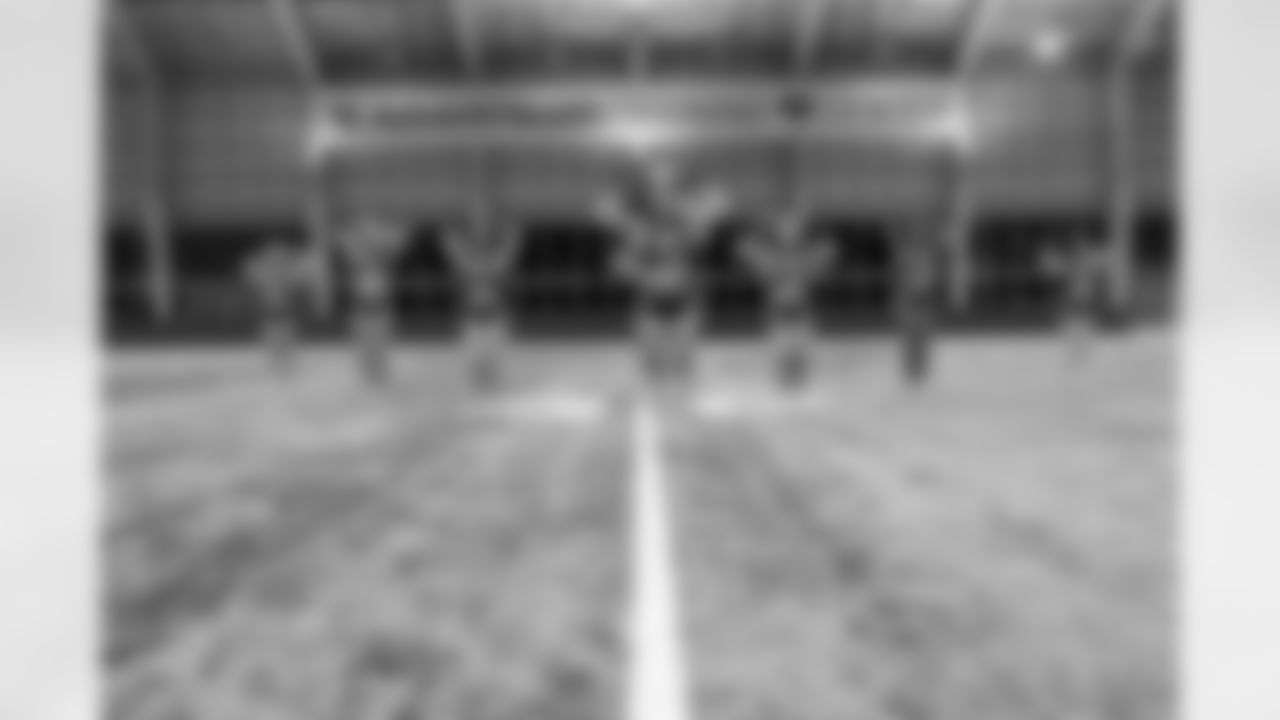 TAMPA, FL - January 02, 2026 - Tampa Bay Buccaneers Cheerleaders field rehearsal at AdventHealth Training Center. Photo By Tori Richman/Tampa Bay Buccaneers