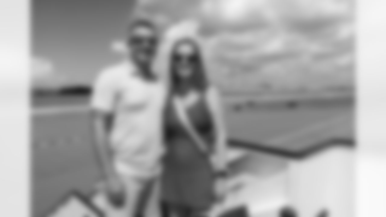 ATLANTA, GA - September 06, 2025 - Luxury Suite Excursion departs for the game between the Tampa Bay Buccaneers and Atlanta Falcons. The Bucs won the game, 23-20. Photo By Doug DeFelice/Tampa Bay Buccaneers