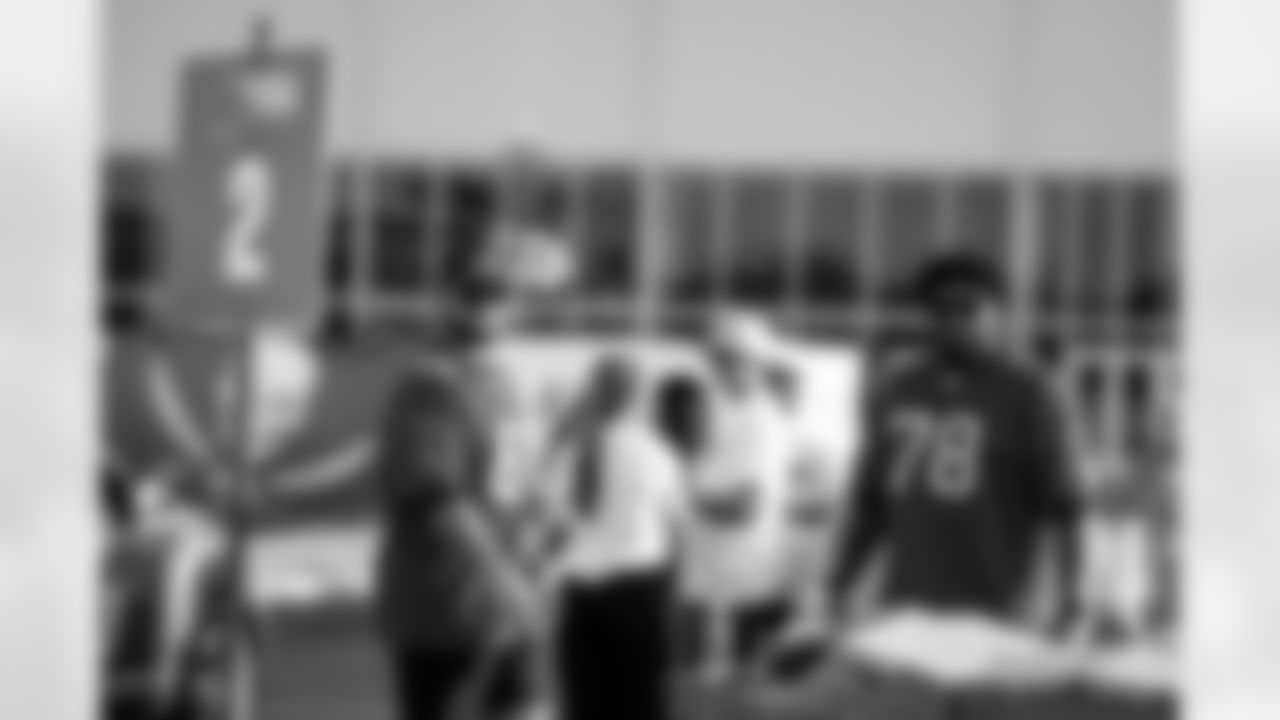 TAMPA, FL - November 25, 2025 - Guard Ben Bredeson #68 and Tackle Tristan Wirfs #78 of the Tampa Bay Buccaneers during Turkey Time with the O-Line. Photo By Kyle Zedaker/Tampa Bay Buccaneers