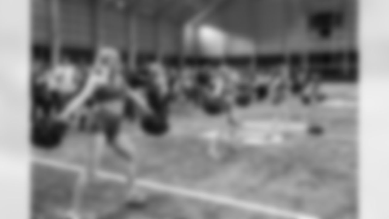 TAMPA, FL - January 02, 2026 - Tampa Bay Buccaneers Cheerleaders field rehearsal at AdventHealth Training Center. Photo By Tori Richman/Tampa Bay Buccaneers