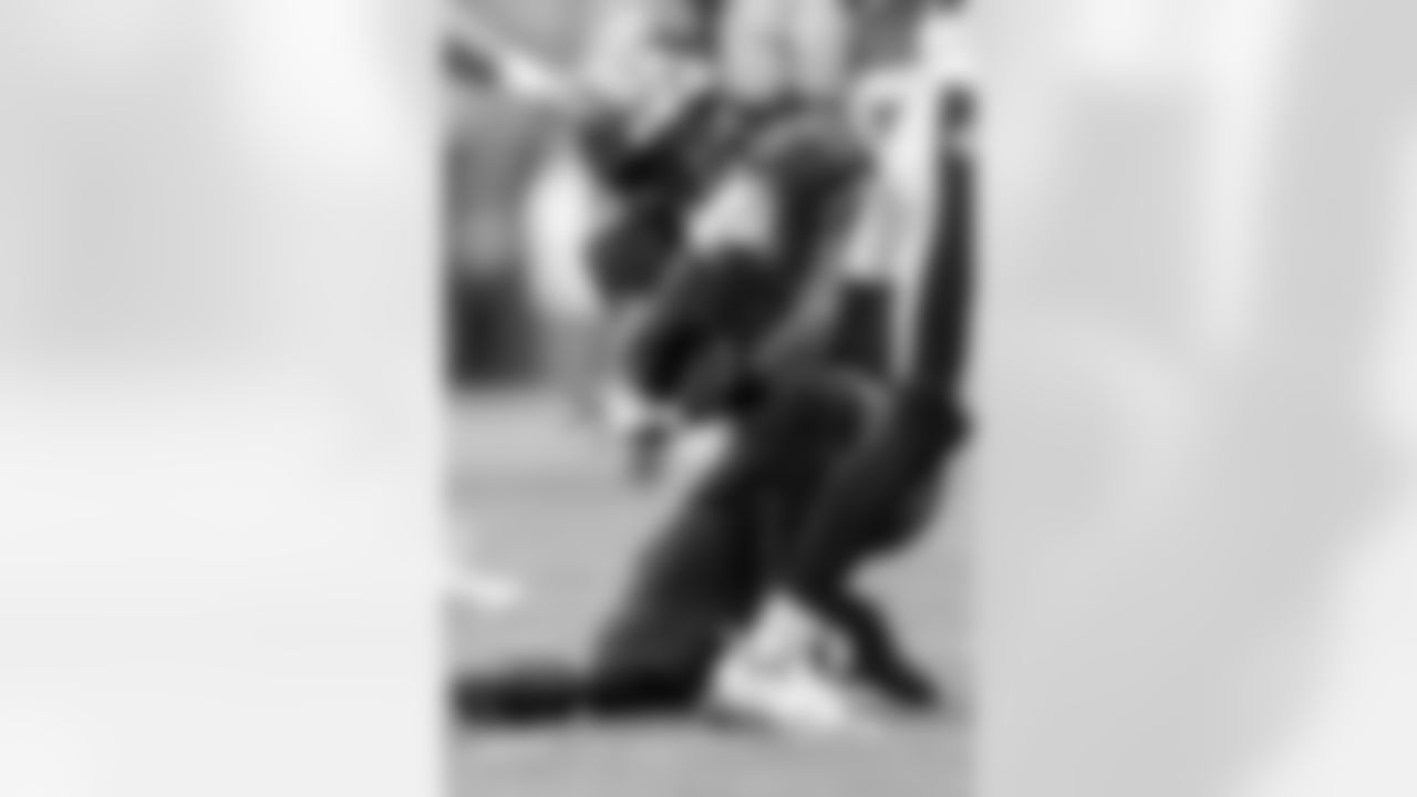 TAMPA, FL - December 07, 2025 - The Tampa Bay Buccaneers and New Orleans Saints during a regular season game at Raymond James Stadium. The Bucs lost the game, 24-20. Photo By Doug DeFelice/Tampa Bay Buccaneers