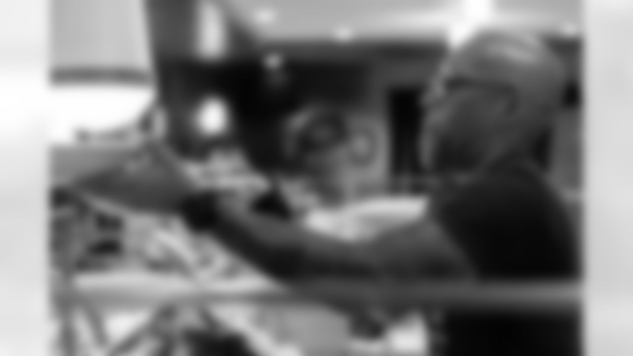 ATLANTA, GA - September 06, 2025 - Luxury Suite Excursion before for the game between the Tampa Bay Buccaneers and Atlanta Falcons. The Bucs won the game, 23-20. Photo By Doug DeFelice/Tampa Bay Buccaneers