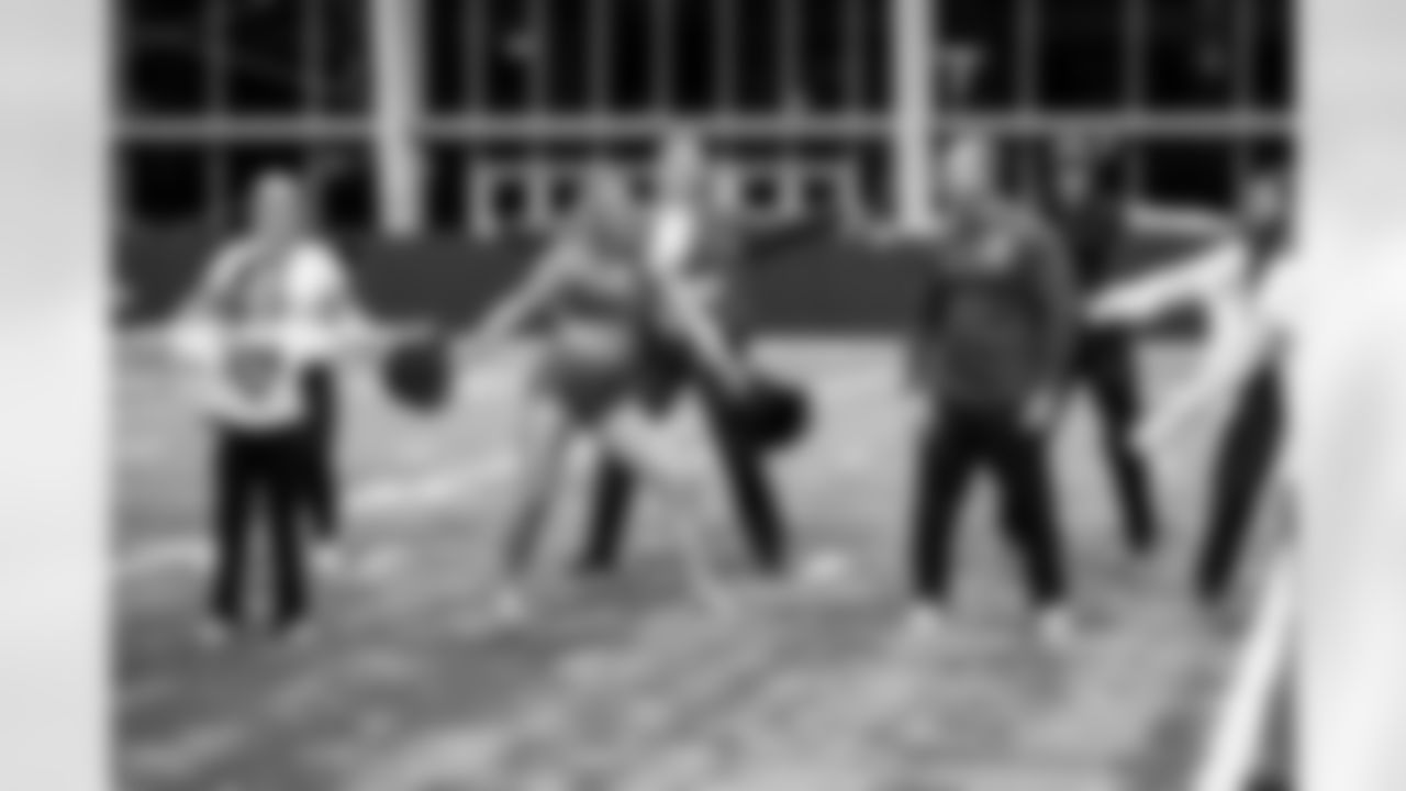 TAMPA, FL - January 02, 2026 - Tampa Bay Buccaneers Cheerleaders field rehearsal at AdventHealth Training Center. Photo By Tori Richman/Tampa Bay Buccaneers