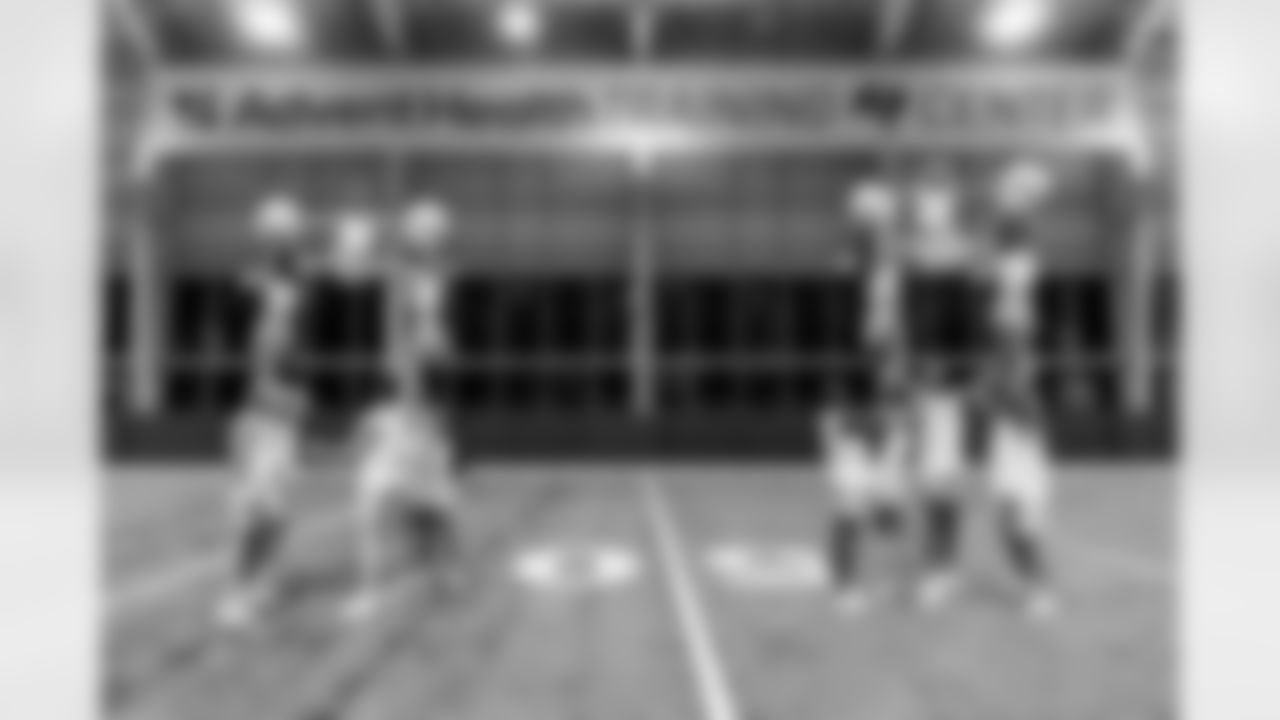 TAMPA, FL - December 09, 2025 - Tampa Bay Buccaneers Cheerleaders during Field Rehearsal at AdventHealth Training Center. Photo By Tori Richman/Tampa Bay Buccaneers