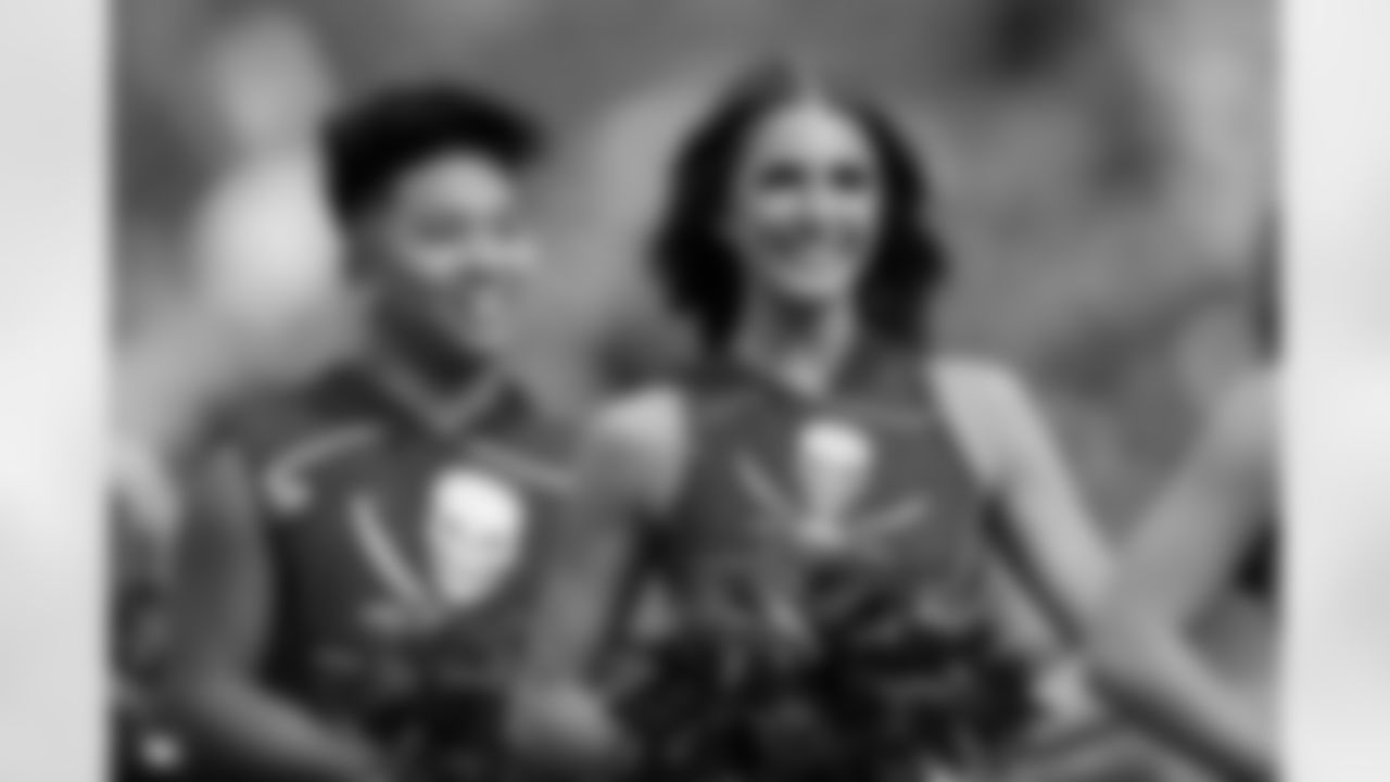 TAMPA, FL - December 07, 2025 - The Tampa Bay Buccaneers and New Orleans Saints during a regular season game at Raymond James Stadium. The Bucs lost the game, 24-20. Photo By Doug DeFelice/Tampa Bay Buccaneers