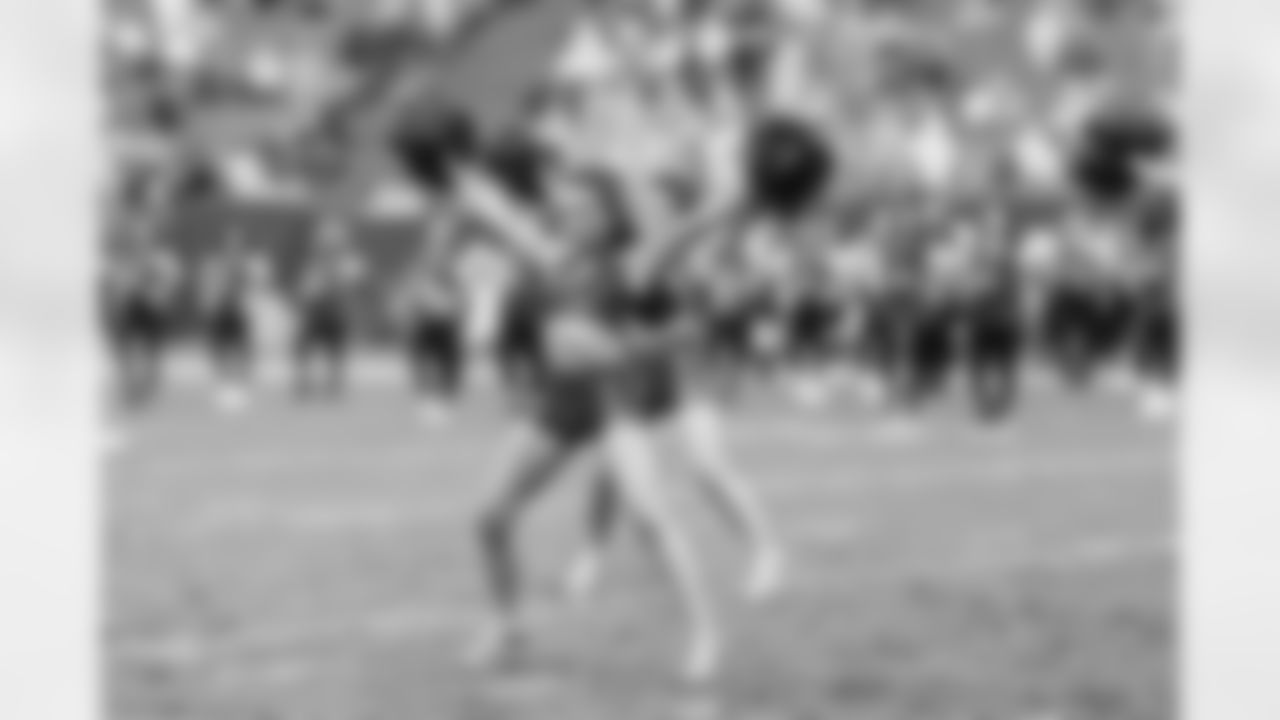 TAMPA, FL - December 07, 2025 - The Tampa Bay Buccaneers and New Orleans Saints during a regular season game at Raymond James Stadium. The Bucs lost the game, 24-20. Photo By Tori Richman/Tampa Bay Buccaneers