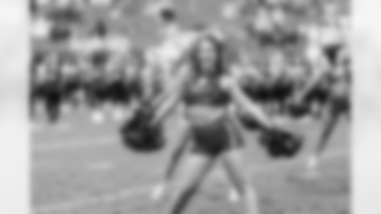 TAMPA, FL - December 07, 2025 - The Tampa Bay Buccaneers and New Orleans Saints during a regular season game at Raymond James Stadium. The Bucs lost the game, 24-20. Photo By Tori Richman/Tampa Bay Buccaneers