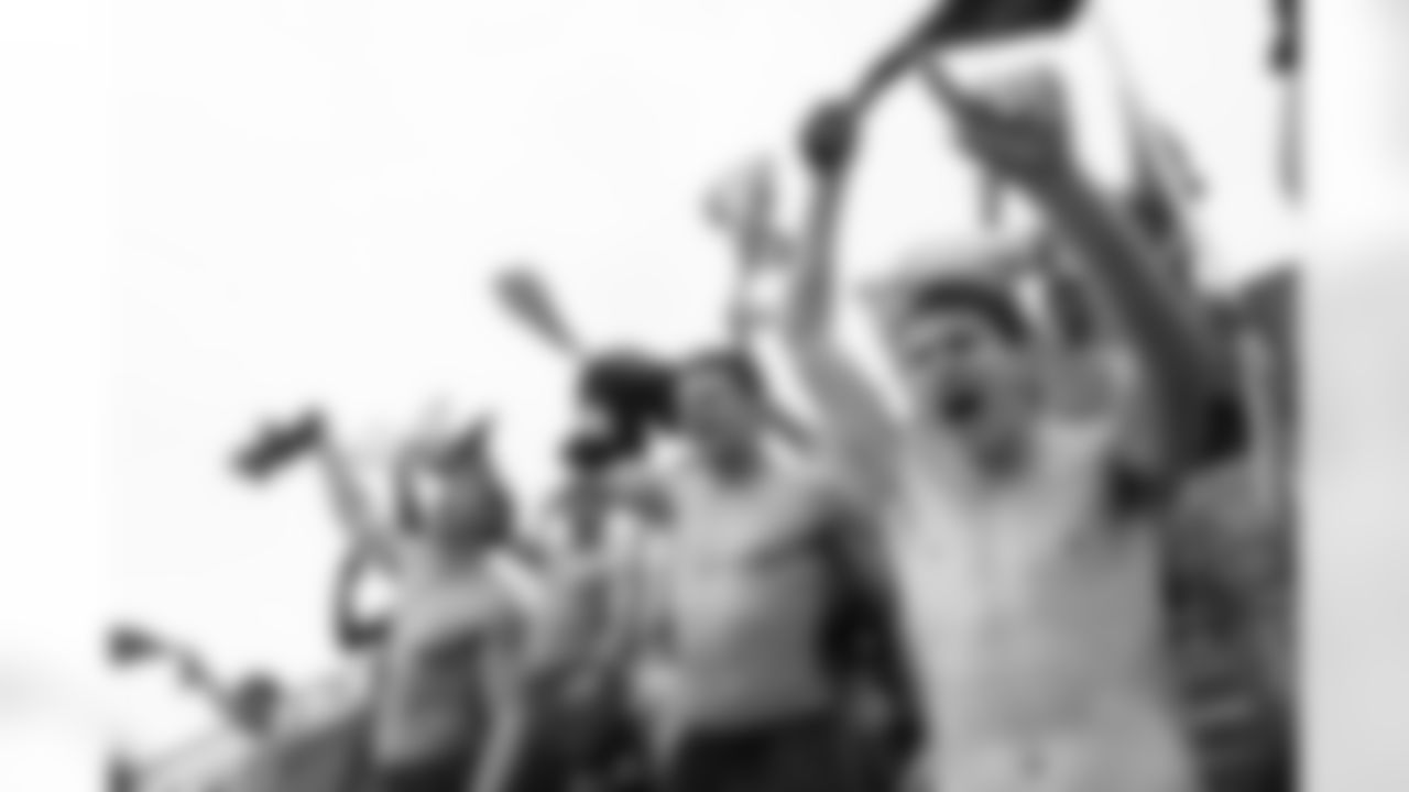 TAMPA, FL - December 07, 2025 - The Tampa Bay Buccaneers and New Orleans Saints during a regular season game at Raymond James Stadium. The Bucs lost the game, 24-20. Photo By Cian Leach/Tampa Bay Buccaneers