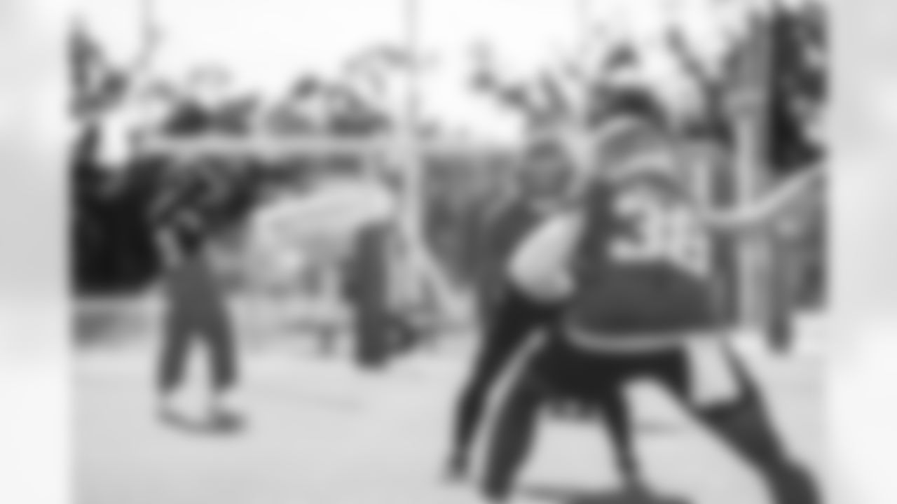 TAMPA, FL - December 17, 2025 - Week 16 practice at AdventHealth Training Center. Photo By Tori Richman/Tampa Bay Buccaneers