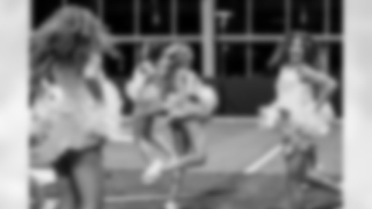 TAMPA, FL - December 09, 2025 - Tampa Bay Buccaneers Cheerleaders during Field Rehearsal at AdventHealth Training Center. Photo By Tori Richman/Tampa Bay Buccaneers