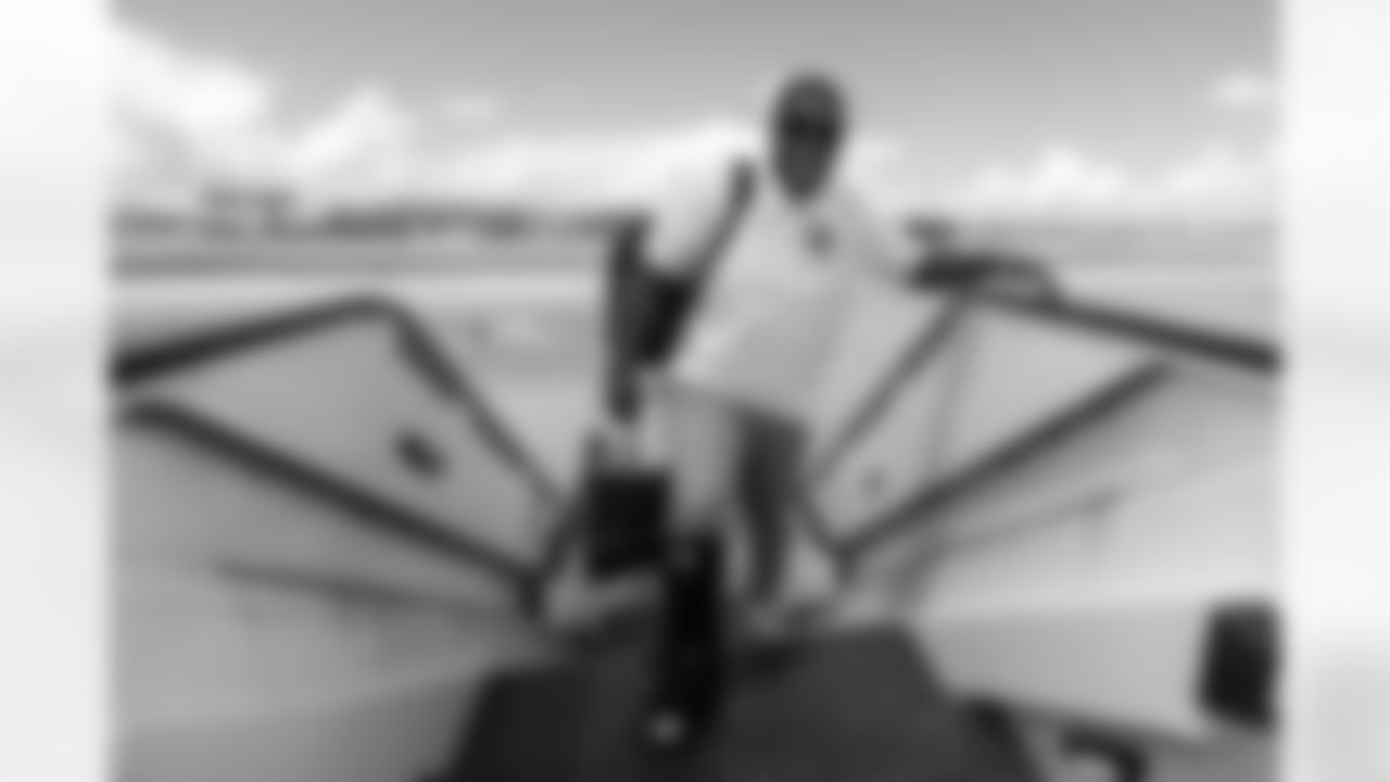 ATLANTA, GA - September 06, 2025 - Luxury Suite Excursion departs for the game between the Tampa Bay Buccaneers and Atlanta Falcons. The Bucs won the game, 23-20. Photo By Doug DeFelice/Tampa Bay Buccaneers