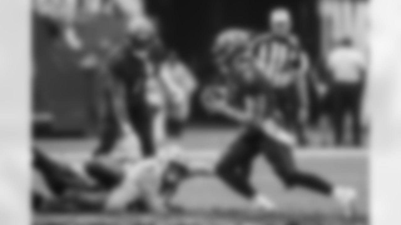 TAMPA, FL - December 07, 2025 - The Tampa Bay Buccaneers and New Orleans Saints play a regular season game at Raymond James Stadium. The Bucs lost the game, 24-20. Photo By Kyle Zedaker/Tampa Bay Buccaneers