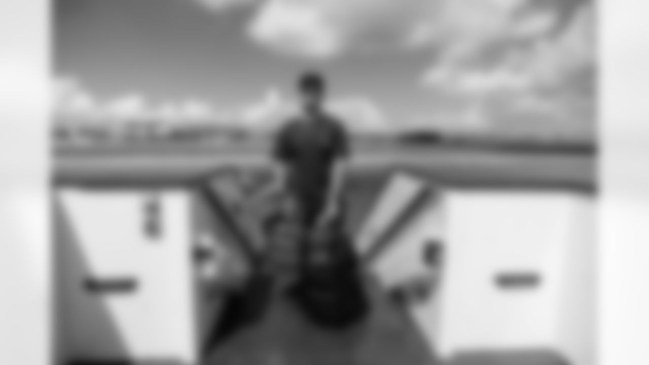 ATLANTA, GA - September 06, 2025 - Luxury Suite Excursion departs for the game between the Tampa Bay Buccaneers and Atlanta Falcons. The Bucs won the game, 23-20. Photo By Doug DeFelice/Tampa Bay Buccaneers