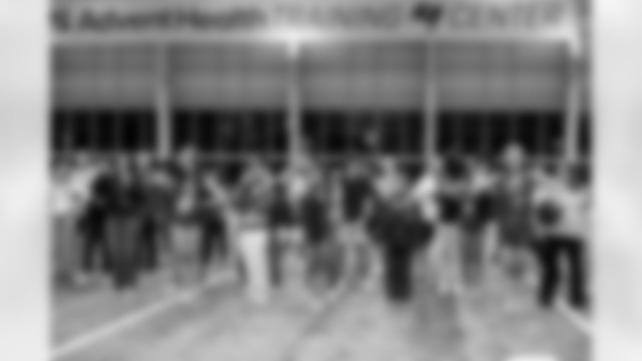 TAMPA, FL - January 02, 2026 - Tampa Bay Buccaneers Cheerleaders field rehearsal at AdventHealth Training Center. Photo By Tori Richman/Tampa Bay Buccaneers