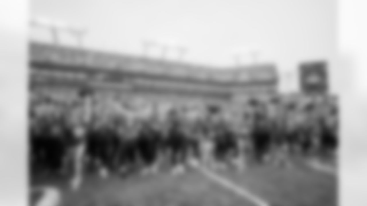 TAMPA, FL - December 07, 2025 - The Tampa Bay Buccaneers and New Orleans Saints during a regular season game at Raymond James Stadium. The Bucs lost the game, 24-20. Photo By Tori Richman/Tampa Bay Buccaneers