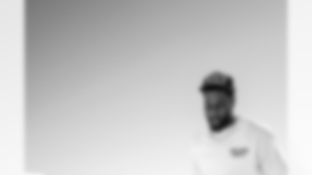 TAMPA, FL - December 20, 2025 - The Tampa Bay Buccaneers depart before the Week 16 game against the Carolina Panthers. Photo By Tori Richman/Tampa Bay Buccaneers