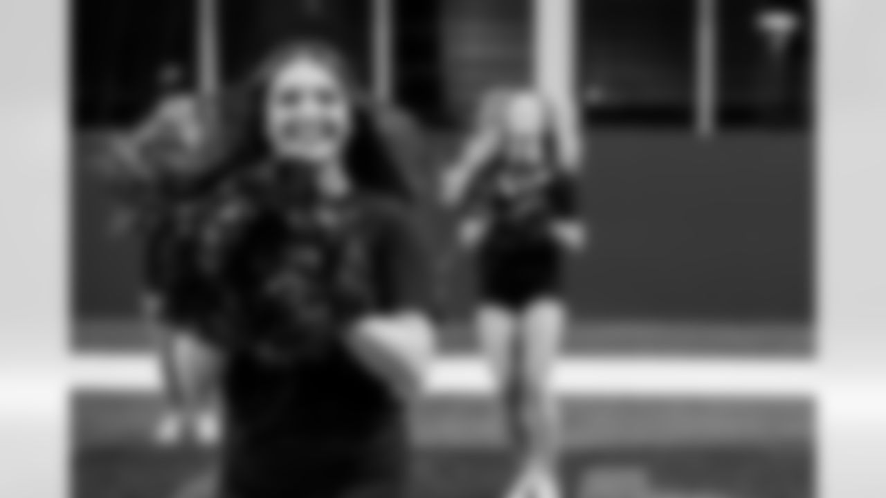 TAMPA, FL - December 04, 2025 - Tampa Bay Buccaneers Cheerleaders field rehearsal at AdventHealth Training Center. Photo By Tori Richman/Tampa Bay Buccaneers